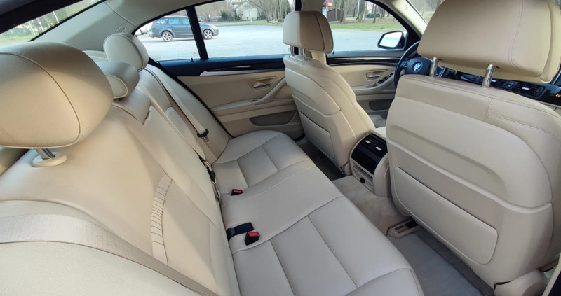 BMW Seria 5 cena 94000 przebieg: 114307, rok produkcji 2015 z Słupsk małe 254